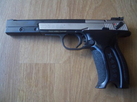 Hola, por abandonar la afición pongo a la venta mi pistola, una hammerli X-Esse Long, totalmente de fabrica. 10