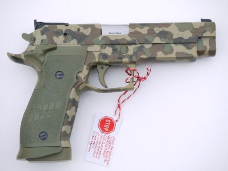 Para todos los gustos,esta es militar.
un saludo. 170