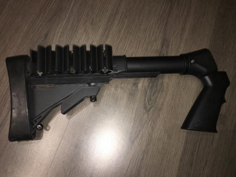 Vendo escopeta corredera Mossberg 500 Tactical practicamente nueva, con culatin tactico original y pistolete 141