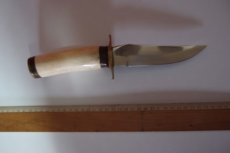 El caso es que hace años adquirí este cuchillo en el foro que era el más pequeño de una pareja que se 01