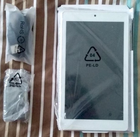 Vendo tablet Alcatel Pixi 4 Nueva a Estrenar, procedente de promoción. Con garantía oficial. La estrenas 01