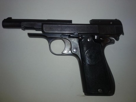 Hola buenas a todos. Tengo una pistola Star modelo IN del calibre 9mm corto. Funciona perfectamente. La 01