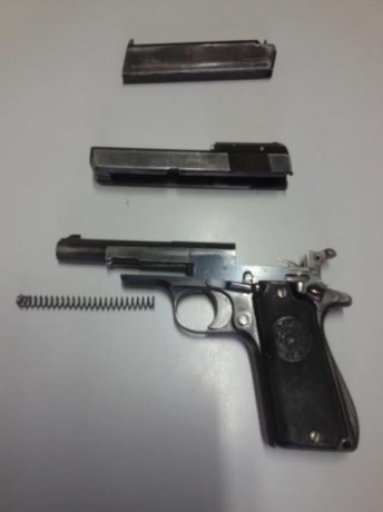 Hola buenas a todos. Tengo una pistola Star modelo IN del calibre 9mm corto. Funciona perfectamente. La 10