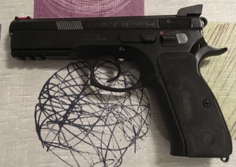 Pongo a la venta una pistola CZ SP 01, modelo anterior a la Shadow pero muy parecida tanto exteriormente 01