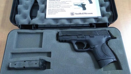 Vendo pistola Smith&Wesson MP9 Compact. Caja y dos cargadores.
Muy poco uso sólo 150 disparos.
 375€ 00