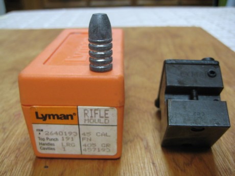 Hola, un amigo vende molde Lyman calibre 45, de 405 gr, en perfecto estado, precio 50 Euros, más portes.
Interesados 01
