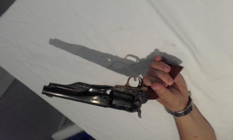 Revolver Pietta. Buen estado. Semi Estreno 300 EUR.
Calibre 44 y guiada en AV.

Interesados mandarme privado.

Gastos 02