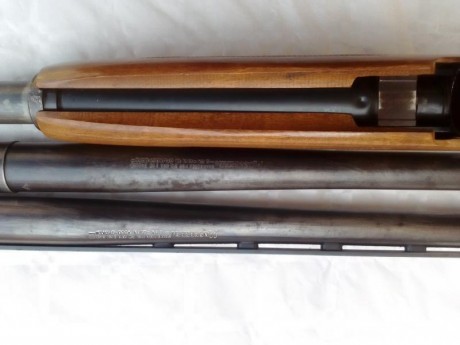 ----VENDIDA GRRACIAS----

 Se vende escopeta de corredera Mossberg 500A , Calibre 12/76.
 Con 2 Cañones 42