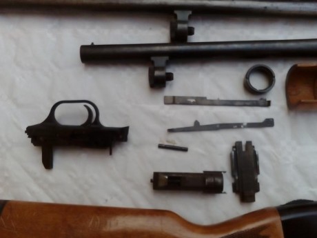 ----VENDIDA GRRACIAS----

 Se vende escopeta de corredera Mossberg 500A , Calibre 12/76.
 Con 2 Cañones 41