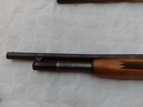 ----VENDIDA GRRACIAS----

 Se vende escopeta de corredera Mossberg 500A , Calibre 12/76.
 Con 2 Cañones 60