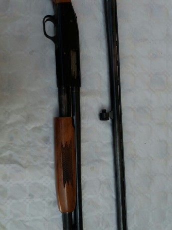 ----VENDIDA GRRACIAS----

 Se vende escopeta de corredera Mossberg 500A , Calibre 12/76.
 Con 2 Cañones 71