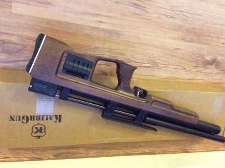 Vendo carabina pcp Kalibr Cricket calibre 6,35 en estado impecable y con poco uso. Comprada hace justo 20