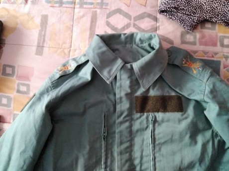 Hola, vendo esta chaqueton de sarga de la Legión, esta nueva no parece que haya sido usada nunca  pero 12