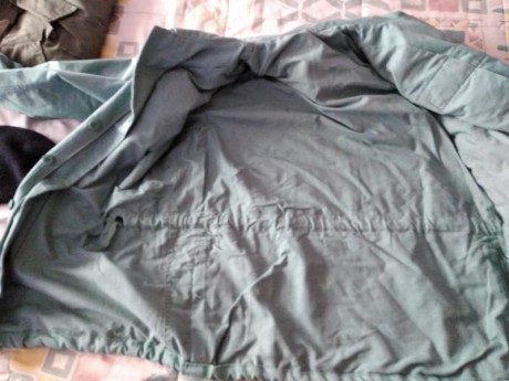 Hola, vendo esta chaqueton de sarga de la Legión, esta nueva no parece que haya sido usada nunca  pero 10