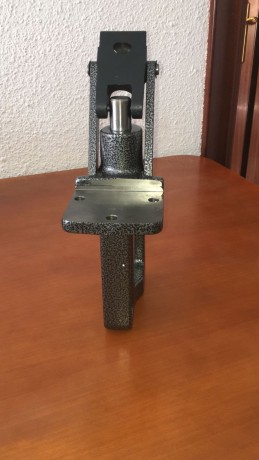 VENDO PRENSA CRUSHER II DE LYMAN COMPLETAMENTE NUEVA NUNCA HA SIDO MONTADA NI TIENE NADA DE MALO LA VENDO 12
