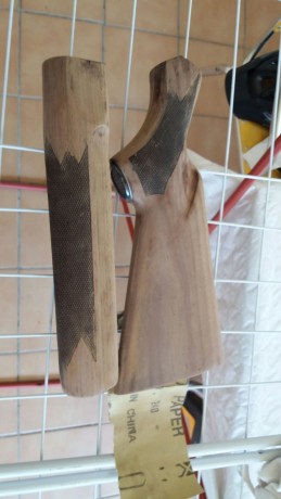 ----VENDIDA GRRACIAS----

 Se vende escopeta de corredera Mossberg 500A , Calibre 12/76.
 Con 2 Cañones 122