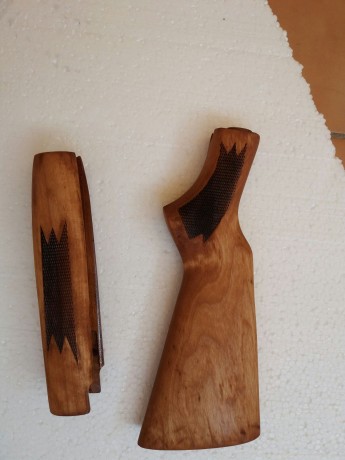 ----VENDIDA GRRACIAS----

 Se vende escopeta de corredera Mossberg 500A , Calibre 12/76.
 Con 2 Cañones 120