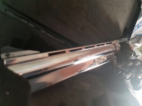Vendo revolver Taurus del 44 mag de 8" acabado en inox, vendo por dejar afición se encuentra en Tarragona 00