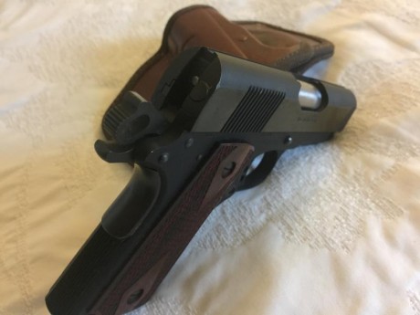 Hola, vendo colt 1911, 3", new agent en calibre 45ACP.

entrego dos fundas especificas y maletin 11