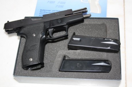 Buenos días 
Se vende pistola  marca SIG SAUER modelo P226 calibre 9mm parabellum.  En perfecto estado, 32
