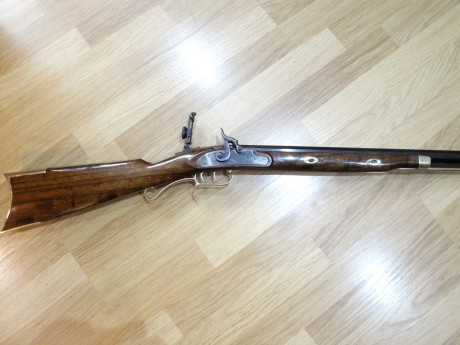 Vendo rifle Hawken de Ardesa con el Nº 20 de fabricación grabado en las piezas. Esta en estado de tiro 11