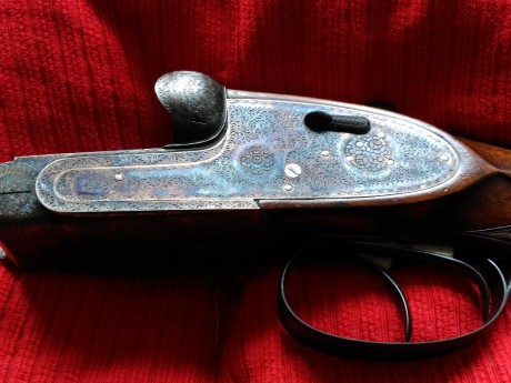 Aya 56 de caza muy fina. Culata inglesa. Apertura automática. Ajuste impresionante. Año 1. 947. Con muy 02
