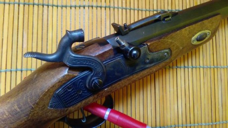 Hola a todos,

Pongo a la venta una pistola monotiro de la marca eibarresa DIKAR del calibre 45 para tiro 00