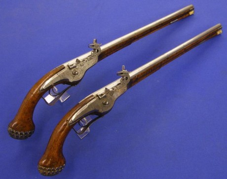 Voy a colocar unas fotos de un arma larga alemana de llave de mecha del siglo XVI. 160