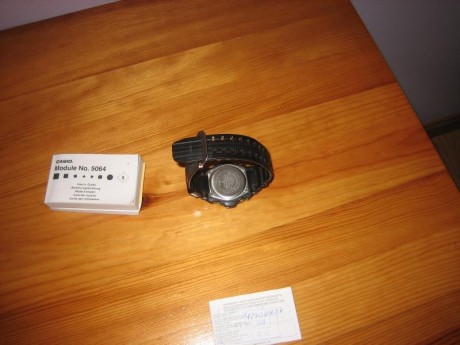 Hola.  Vendo este reloj muy bien conservado, de Octubre del 2010, comprado en Corte Ingles. No tengo la 11