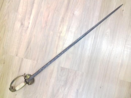 Hola, vendo este espadín creo que sobre año 1812. Precio 250€ 02