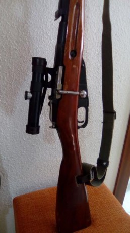 El Mosin-Nagant ..
es un rifle militar accionado por cerrojo, con cargador de cinco proyectiles, que 00