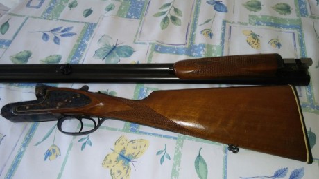 Hola.. buenas a todos...tengo un amigo que quiere vender esta escopeta.. era de su padre y no sabe el 02