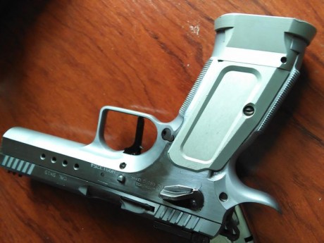 Se vende Tanfoglio Stock para la caegoría Standard de IPSC, en calibre 9mmp. Perfecto funcionamiento, 21