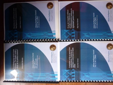 Cuadernos de inteligencia, vendo 6 cuadernos de "Athena Intelligence Journal" (red de investigacion 01