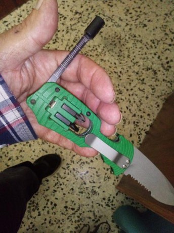 Buenas tardes,esta mana en un centro comercial compré esta navaja,hace ya meses que le tenia ganas,no 41