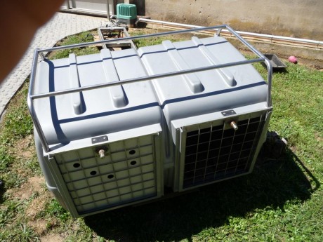 Vendo Carripack para perros, por cese actividad. Cierres reforzados, eje soporte de cuatro apoyos, antibalanceo. 02