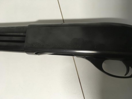 Buenas tardes compañeros, pongo a la venta esta maravilla de escopeta.
Se trata de una remington 870 magnum.
Está 00