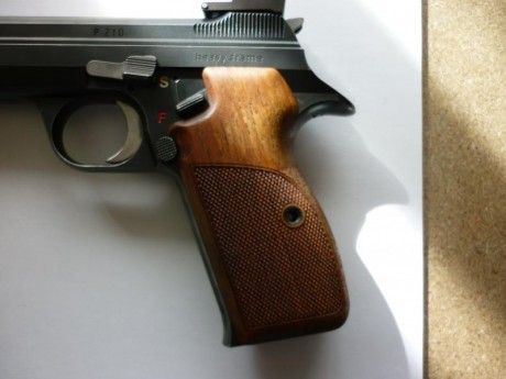   VENDO SWISS ARMS P210 5 LS 9mm PB , "HEAVY FRAME" . TIENE CAÑON DE 6 PULGADAS , ES LA "SUIZA" 02