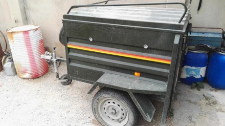 Remolque para transporte de animales, practicamente nuevo, se ha usado dos temporadas para llevar dos 01