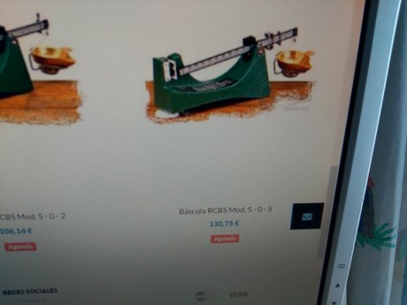 Vendo bascula rcbs por no usar y dejar la recarga.
Cómo se ven las fotos está mejor que nueva está sin 11