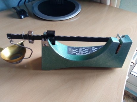 Vendo bascula rcbs por no usar y dejar la recarga.
Cómo se ven las fotos está mejor que nueva está sin 10