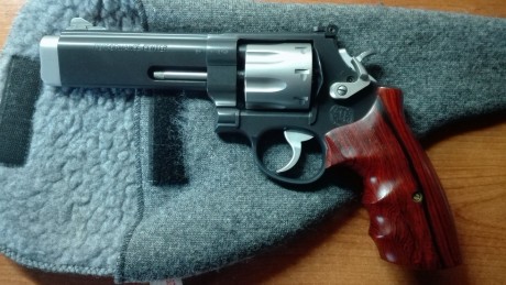 VENDO REVOLVER SMITH AND WESSON 627 V-COMP.

CARACTERISTICAS A SABER:
Modelo de revolver terminado por 11