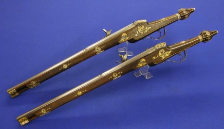 Voy a colocar unas fotos de un arma larga alemana de llave de mecha del siglo XVI. 51