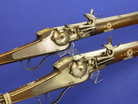 Voy a colocar unas fotos de un arma larga alemana de llave de mecha del siglo XVI. 70
