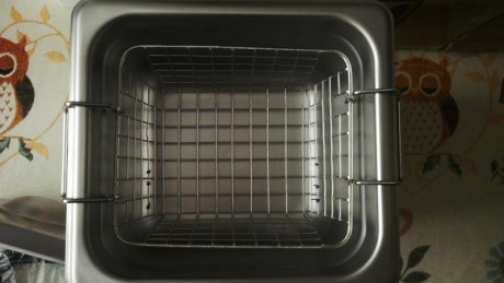 Vendo este limpia vainas por ultrasonidos por no usar, el estado es de reestreno porque lo he usados tres 02