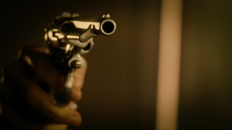Compañeros,

En vista de las ganas de algunos (Elcafe, Wilcow, Vrakk, etc) por adivinar armas de películas 40