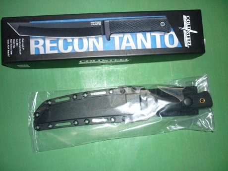 Vendo cuchillo Cold Steel Recon Tanto en acero carbono SK5, totalmente nuevo a estrenar, las medidas son 02