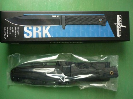 Hola a todos, pongo en venta estas dos piezas de Cold Steel en acero SK5. 
Las medidas del SRK son: 272 01