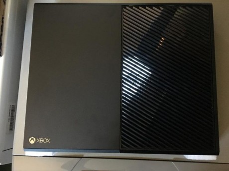 Se vendé Xbox one prácticamente nueva, solo usada esporádicamente algún fin de semana,con algún extra, 01
