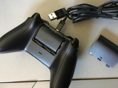 Se vendé Xbox one prácticamente nueva, solo usada esporádicamente algún fin de semana,con algún extra, 10